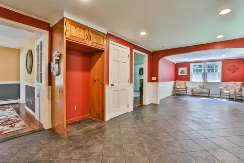 24 Beaver Brook Circle Amherst NH 03031