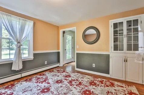 24 Beaver Brook Circle Amherst NH 03031