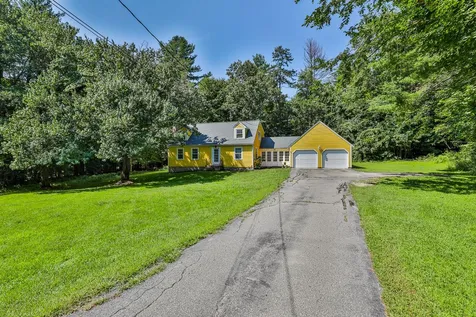 24 Beaver Brook Circle Amherst NH 03031