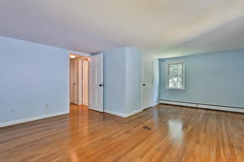 24 Beaver Brook Circle Amherst NH 03031