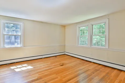 24 Beaver Brook Circle Amherst NH 03031