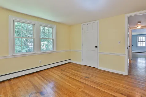 24 Beaver Brook Circle Amherst NH 03031
