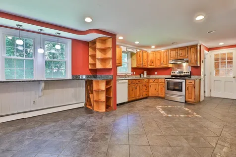 24 Beaver Brook Circle Amherst NH 03031