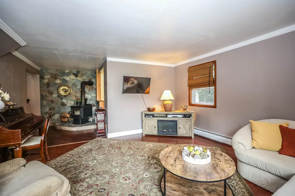 20 Parent Street Jaffrey NH 03452