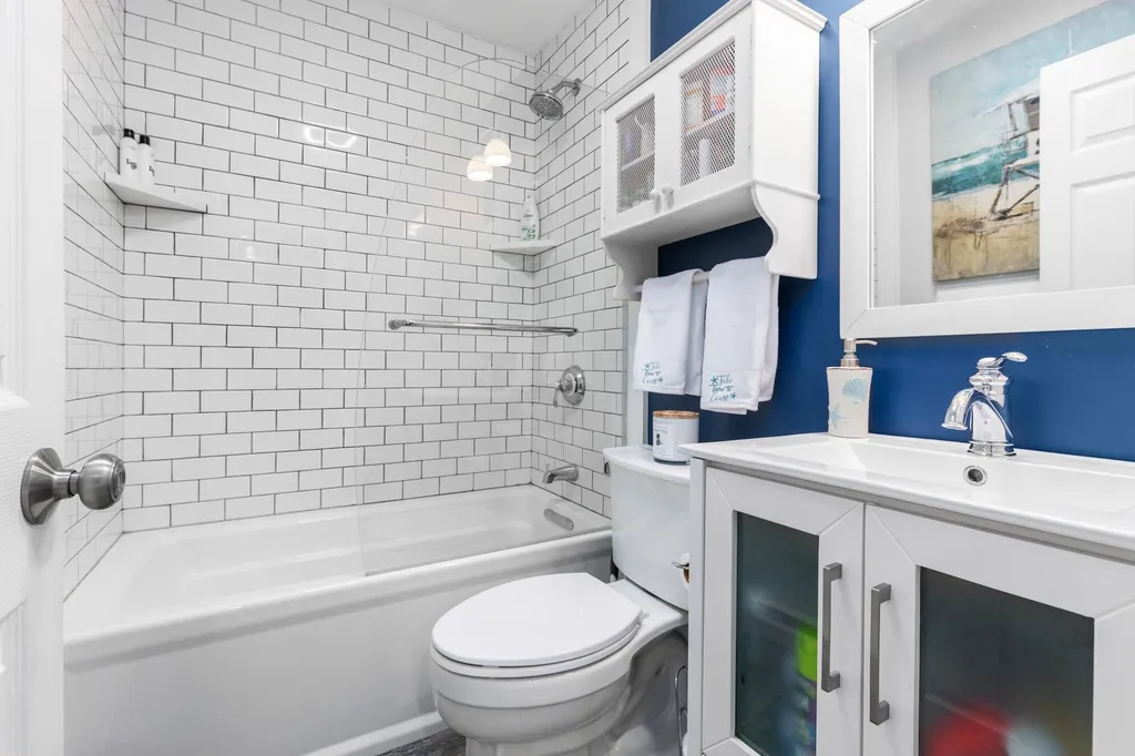 3 Island Avenue Kittery ME 03904