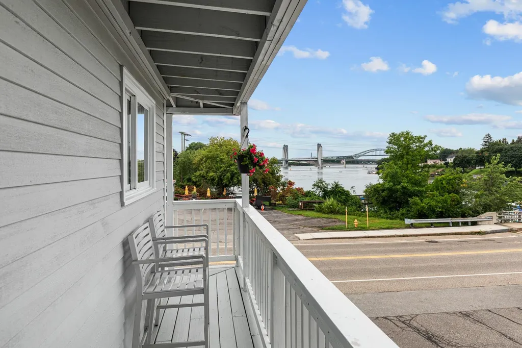 3 Island Avenue Kittery ME 03904