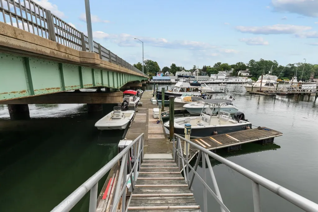 3 Island Avenue Kittery ME 03904