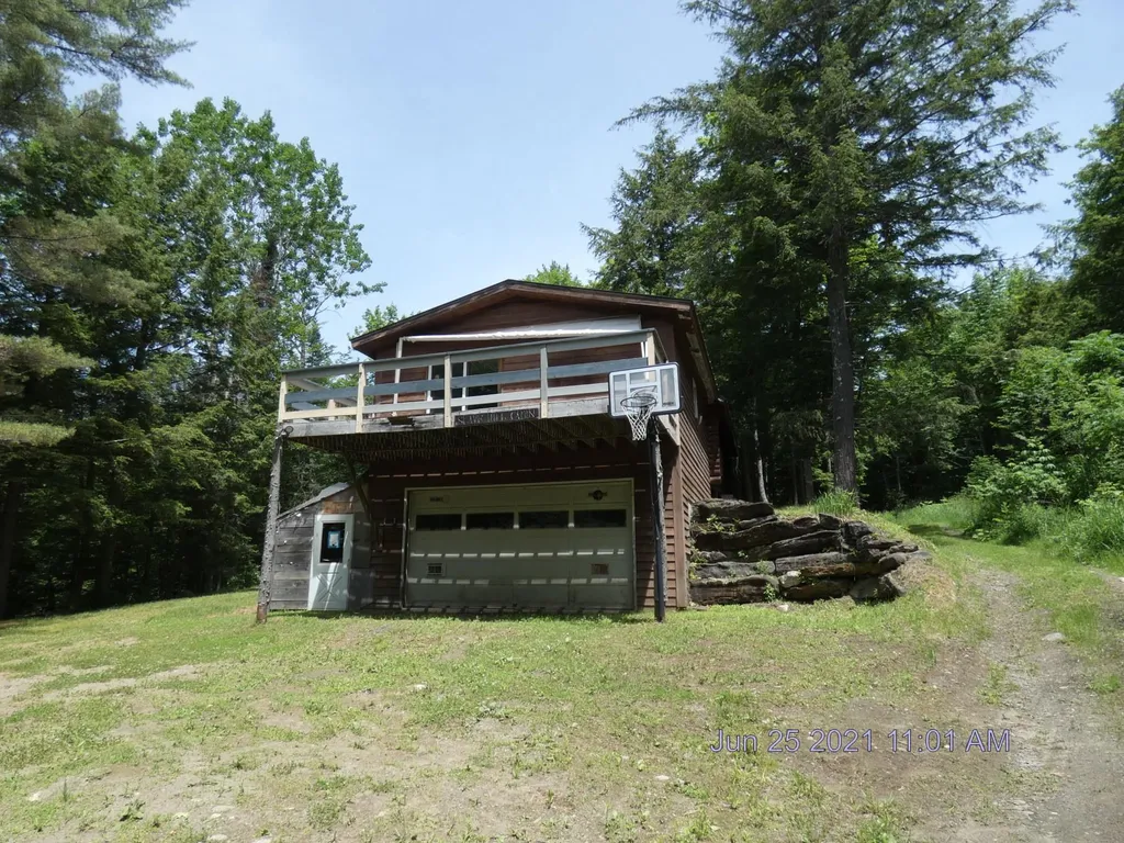 8 Kennedy Drive Chelsea VT 05038
