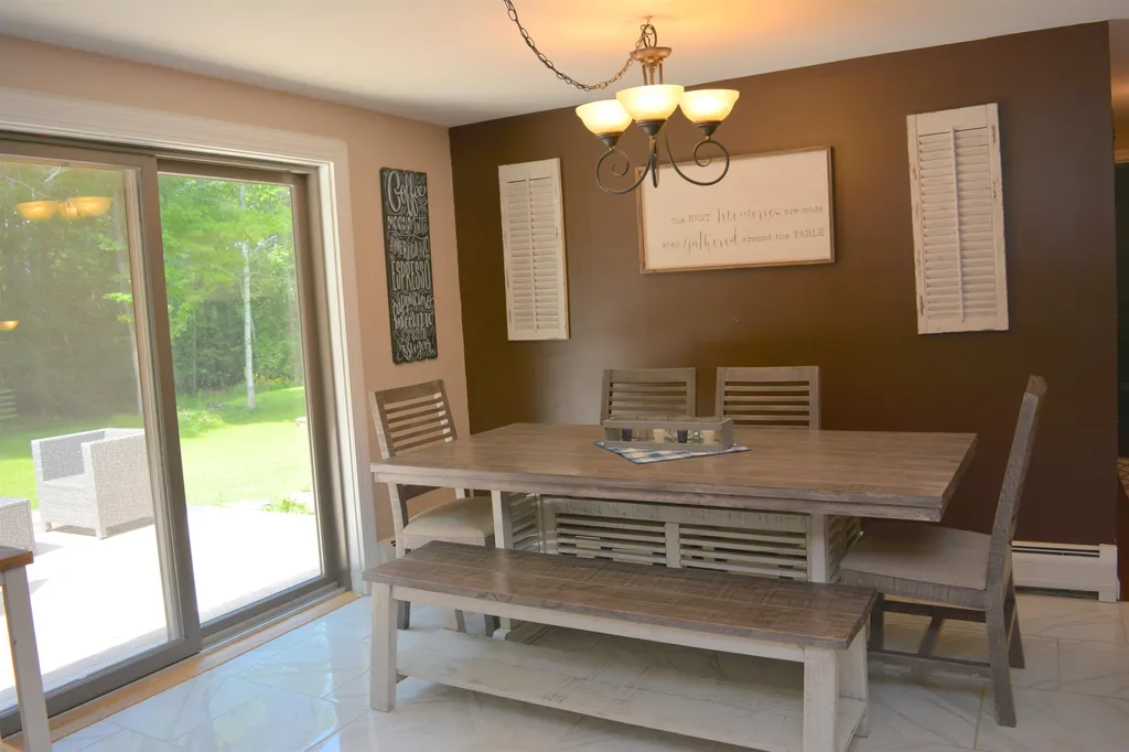 6 Maries Way Lebanon NH 03766