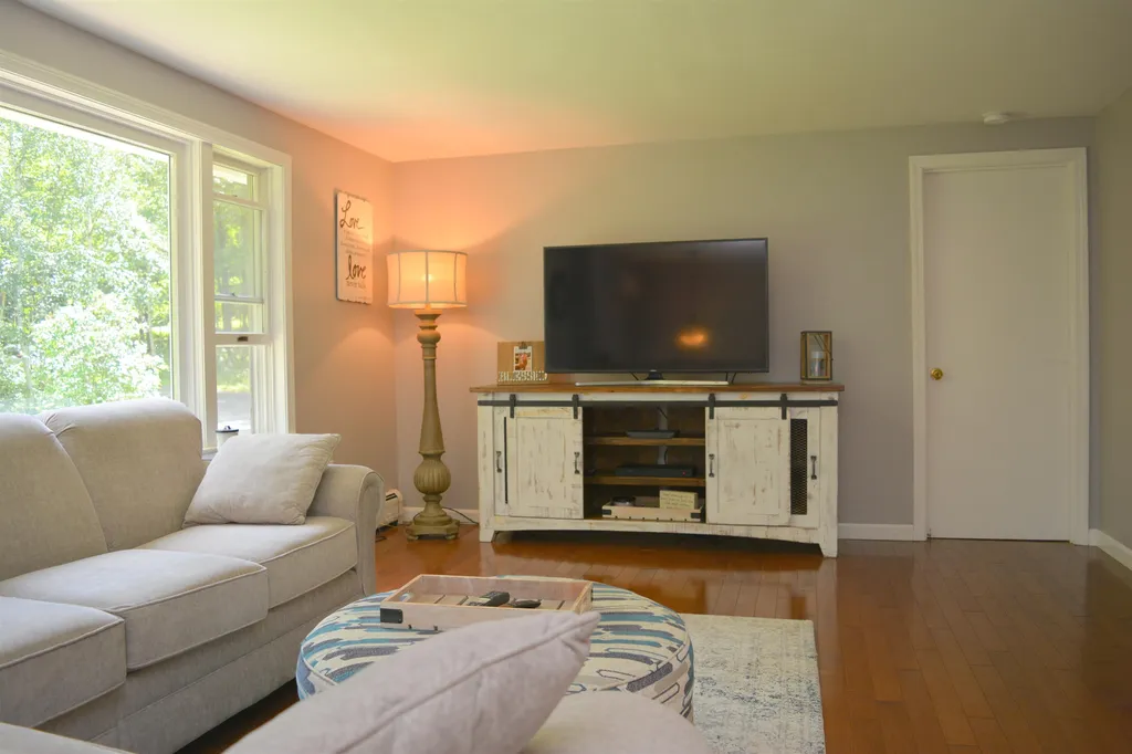 6 Maries Way Lebanon NH 03766