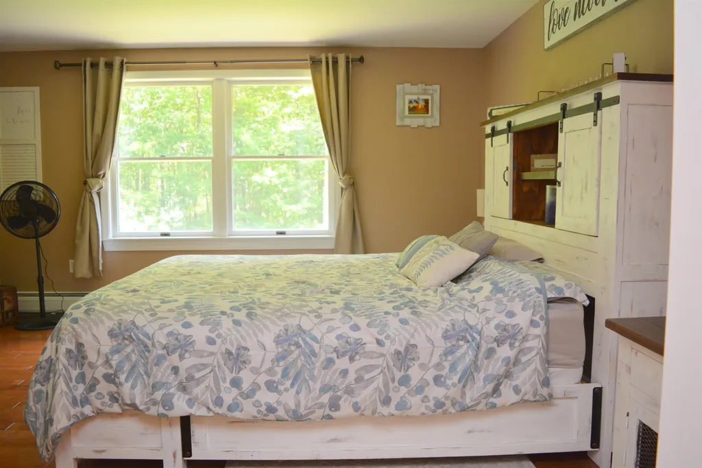 6 Maries Way Lebanon NH 03766
