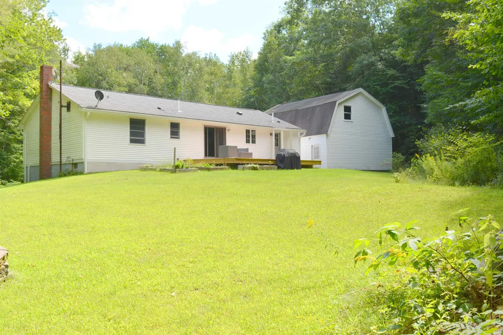 6 Maries Way Lebanon NH 03766