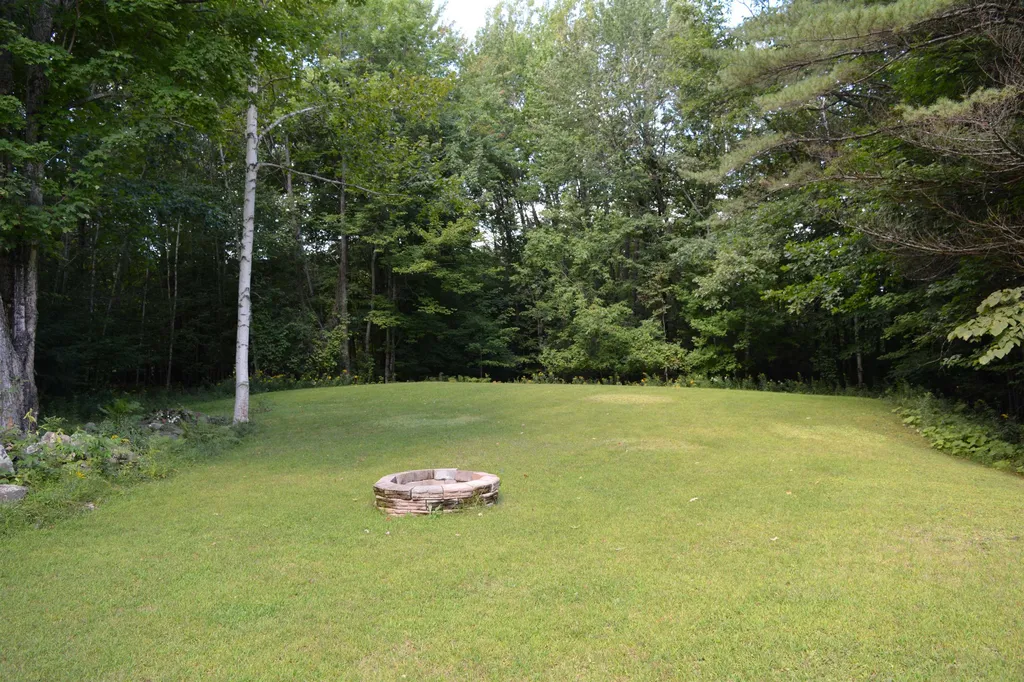 6 Maries Way Lebanon NH 03766