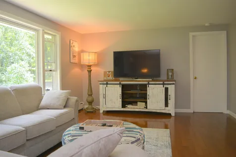 6 Maries Way Lebanon NH 03766