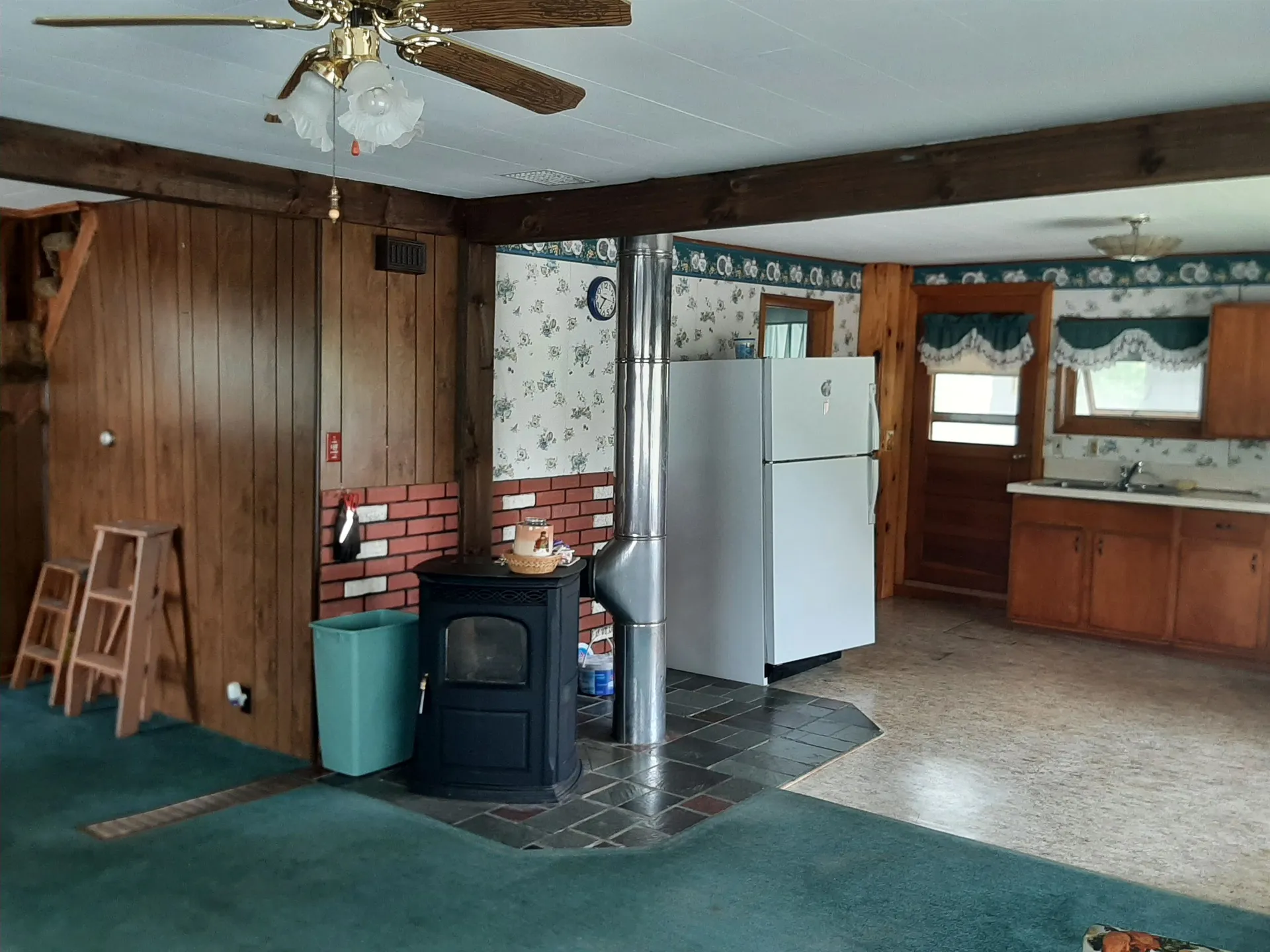 78 Pleasant Street Colebrook NH 03576