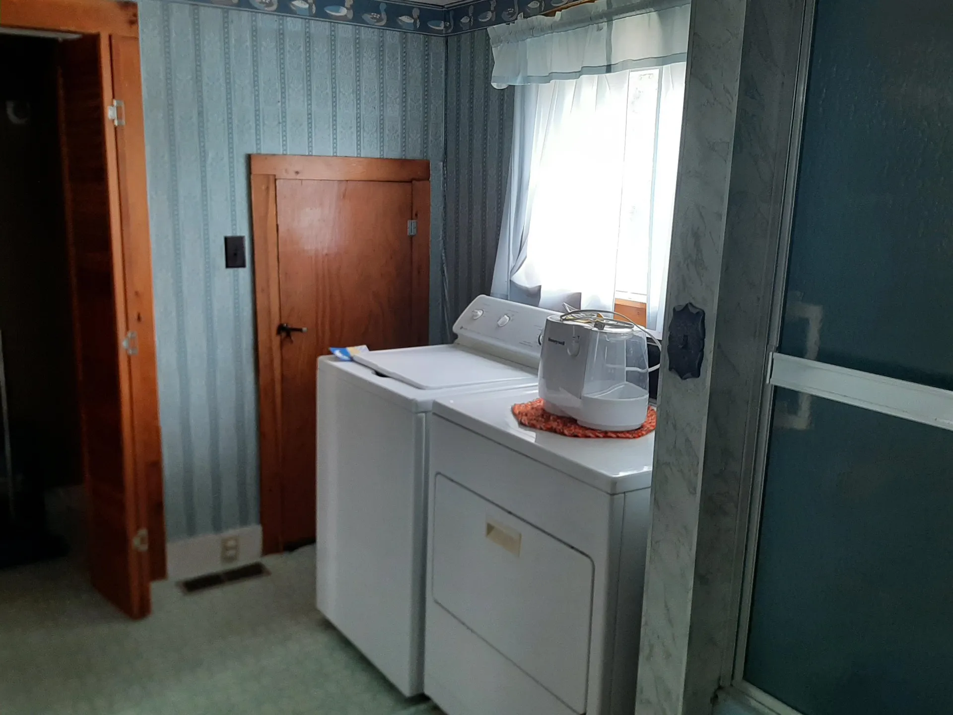 78 Pleasant Street Colebrook NH 03576