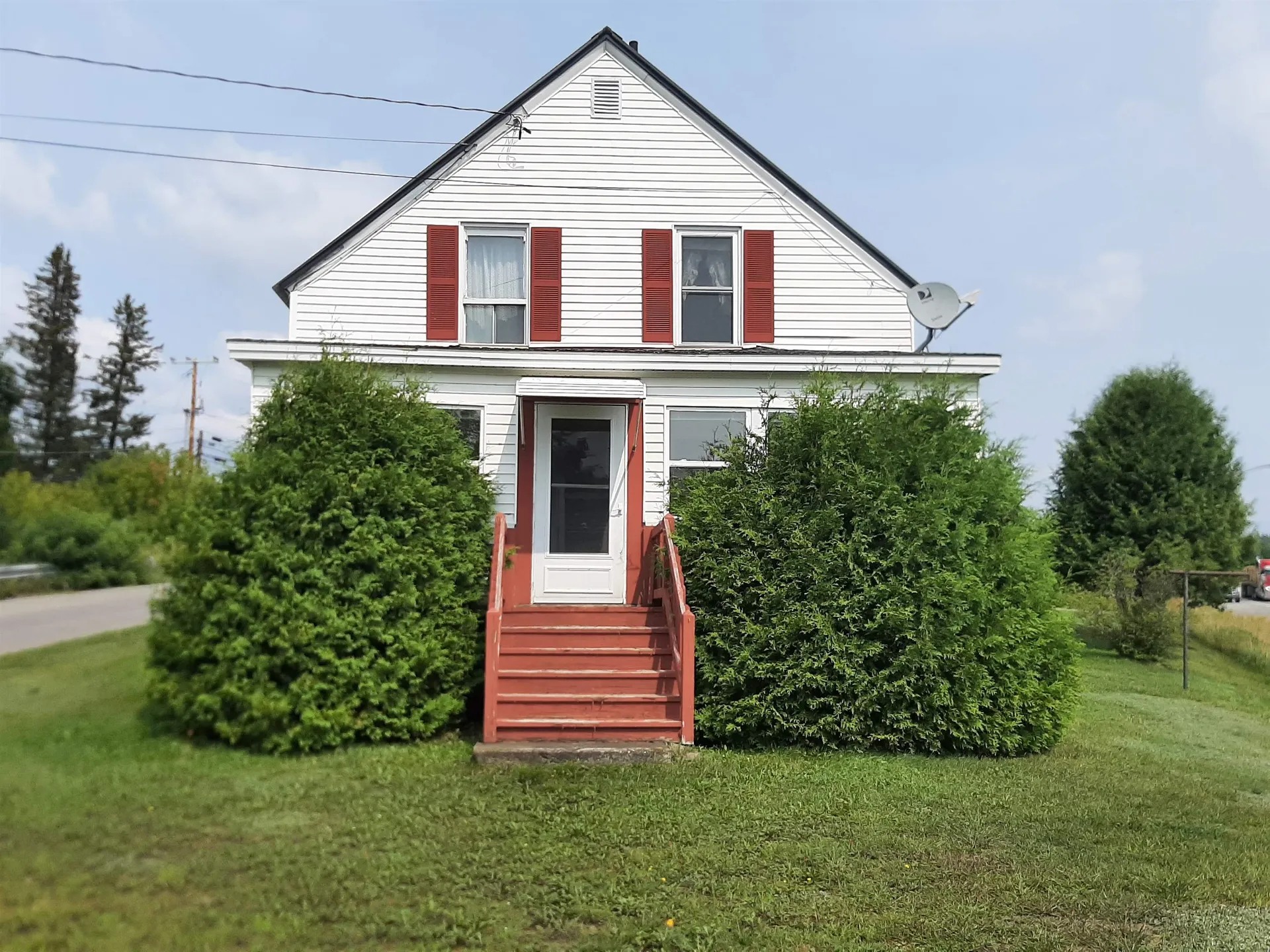 78 Pleasant Street Colebrook NH 03576