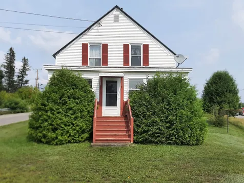 78 Pleasant Street Colebrook NH 03576