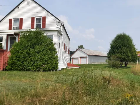 78 Pleasant Street Colebrook NH 03576