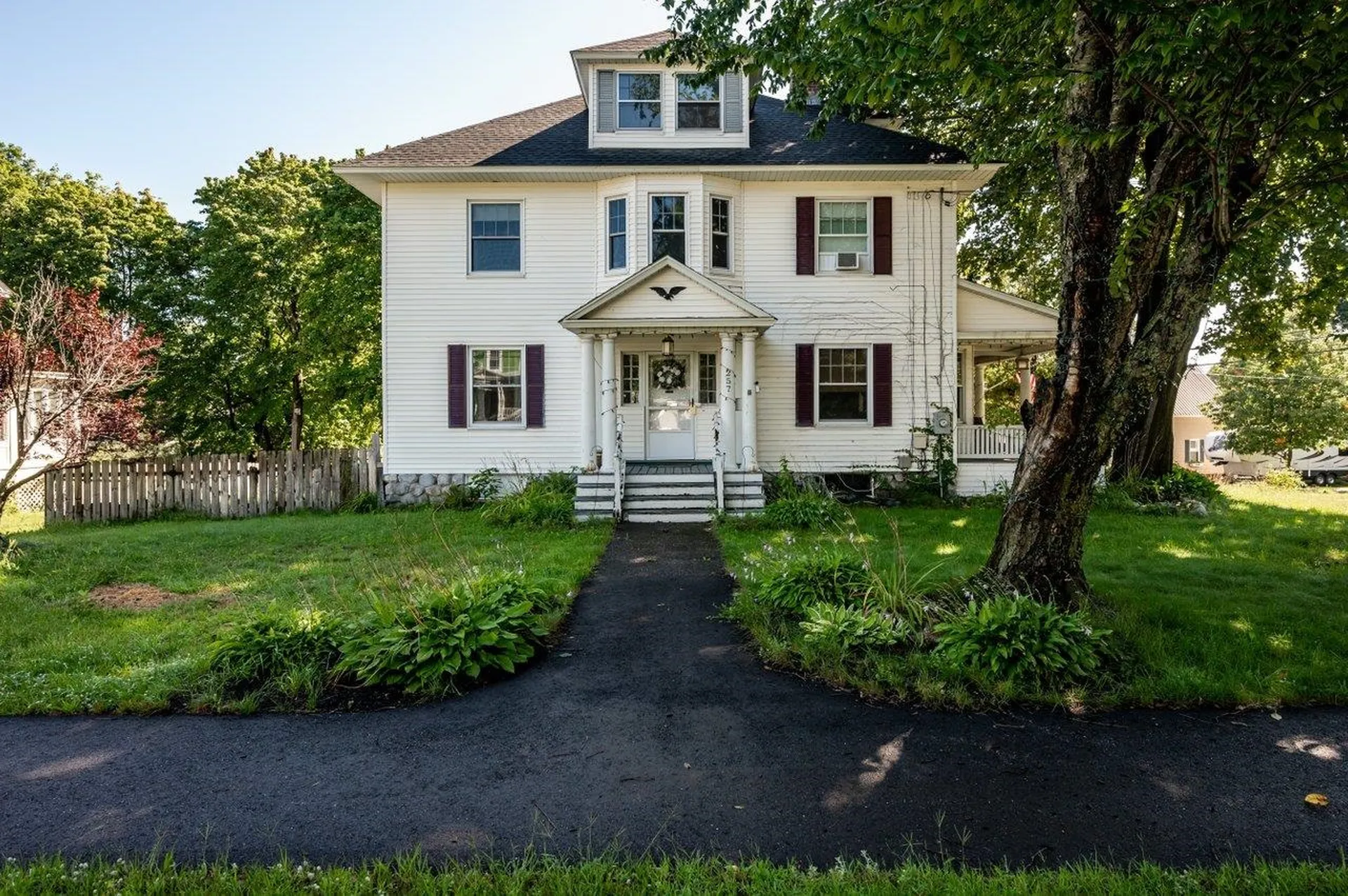 257 Pleasant Street Laconia NH 03246