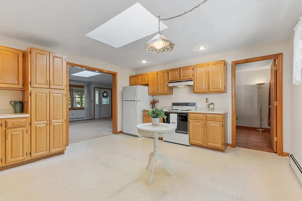 49 Giordani Lane Sandown NH 03873