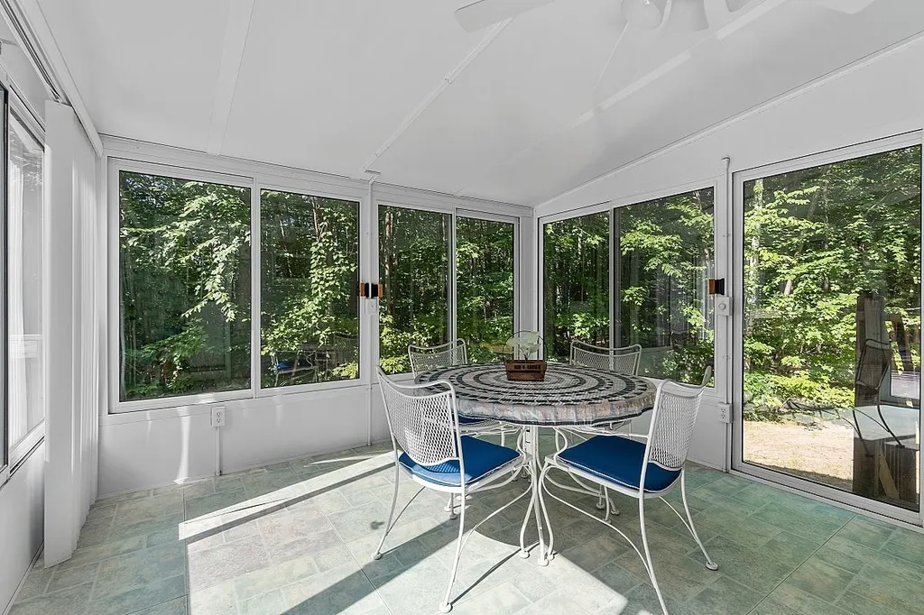 49 Giordani Lane Sandown NH 03873