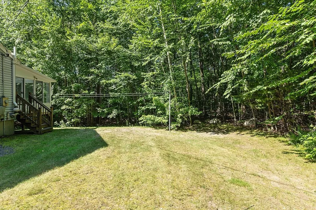 49 Giordani Lane Sandown NH 03873
