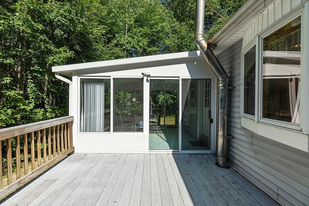49 Giordani Lane Sandown NH 03873