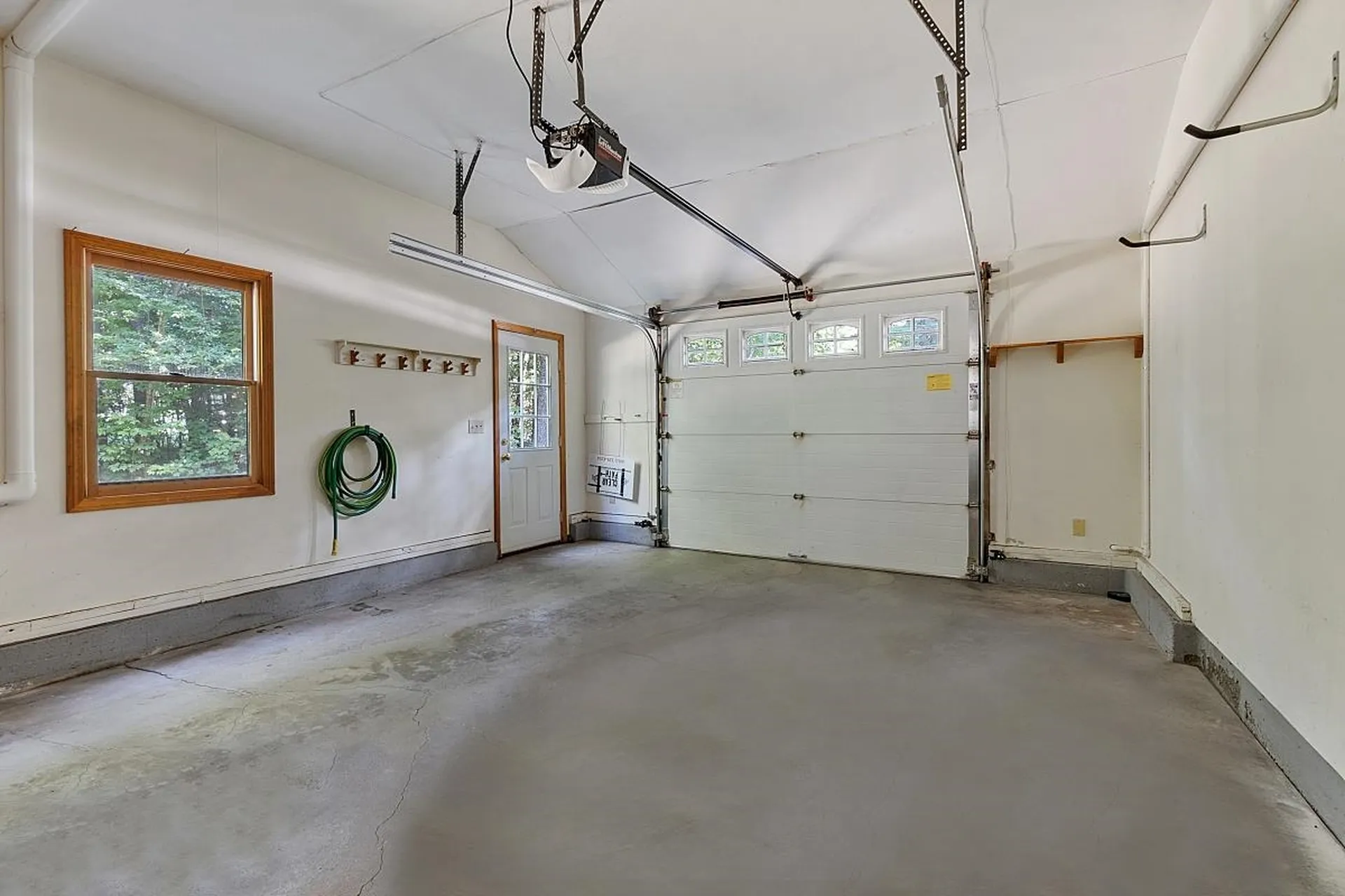49 Giordani Lane Sandown NH 03873