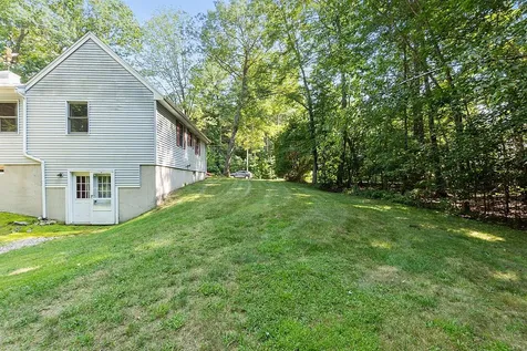 49 Giordani Lane Sandown NH 03873