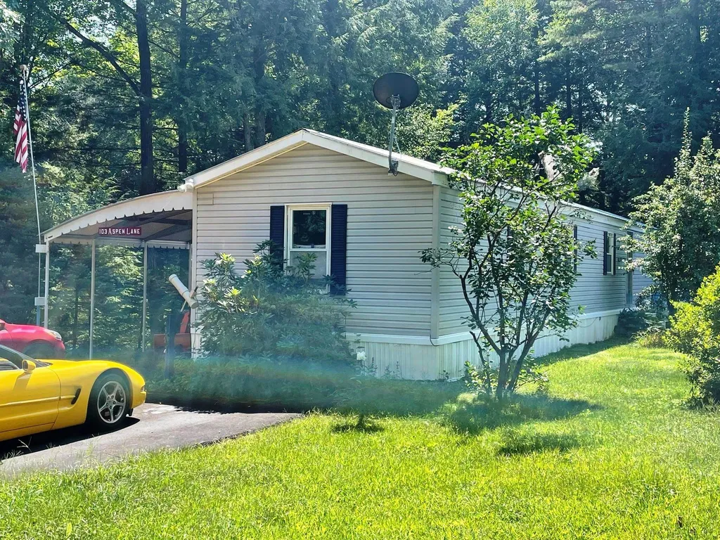 103 Aspen Lane Hartford VT 05001-3820