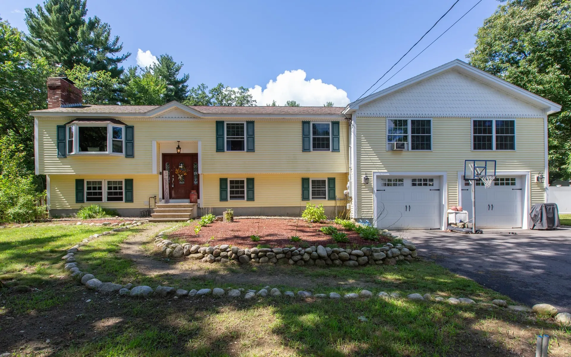 9 Mike Lane Litchfield NH 03052