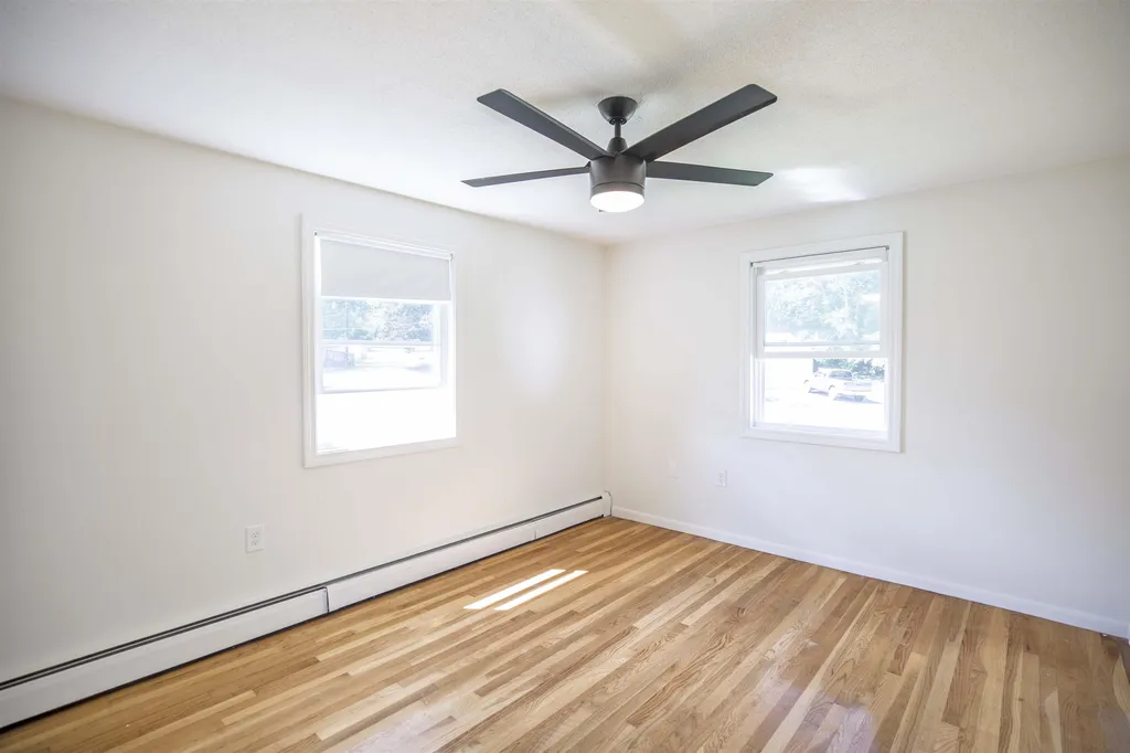8 Gloria Road Salem NH 03079