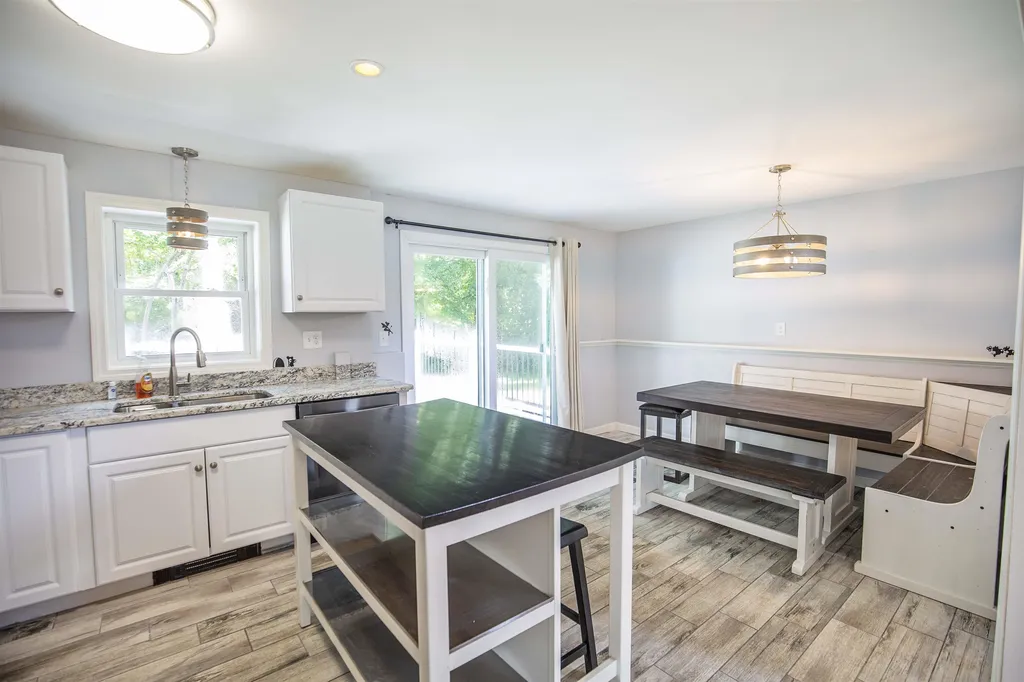 8 Gloria Road Salem NH 03079