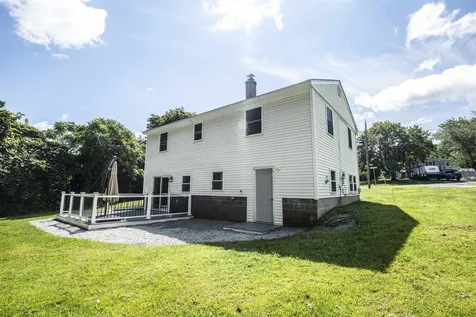 8 Gloria Road Salem NH 03079