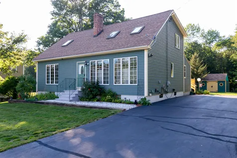 9 Ryan Circle Rochester NH 03867