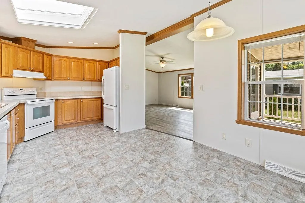 30 Hagop Road Salem NH 03079