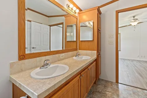 30 Hagop Road Salem NH 03079