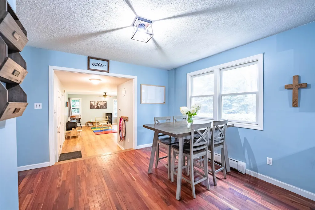 20 Oakwood Lane Essex VT 05452