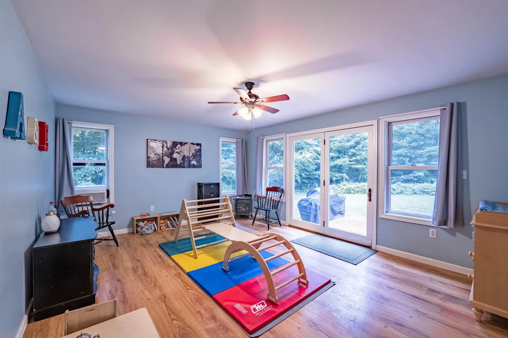 20 Oakwood Lane Essex VT 05452
