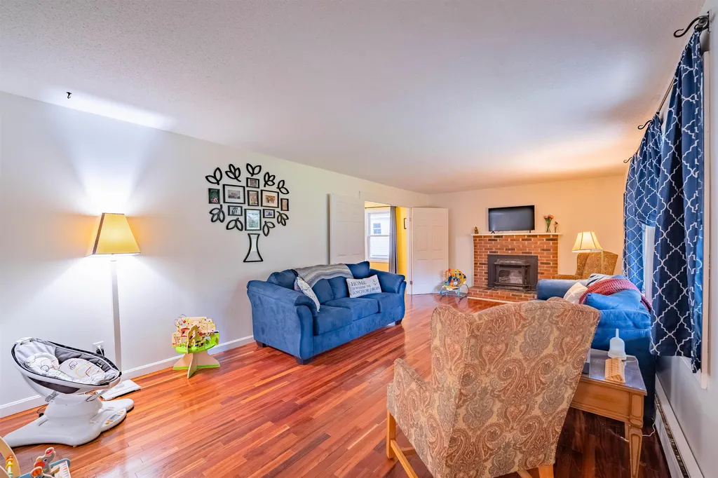 20 Oakwood Lane Essex VT 05452