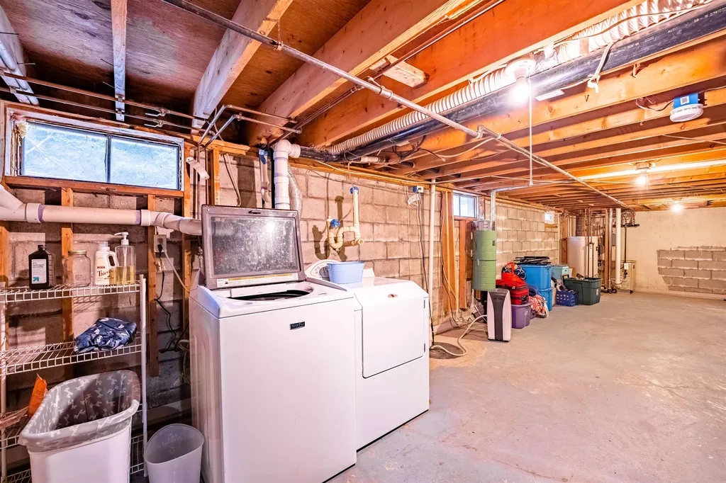 20 Oakwood Lane Essex VT 05452