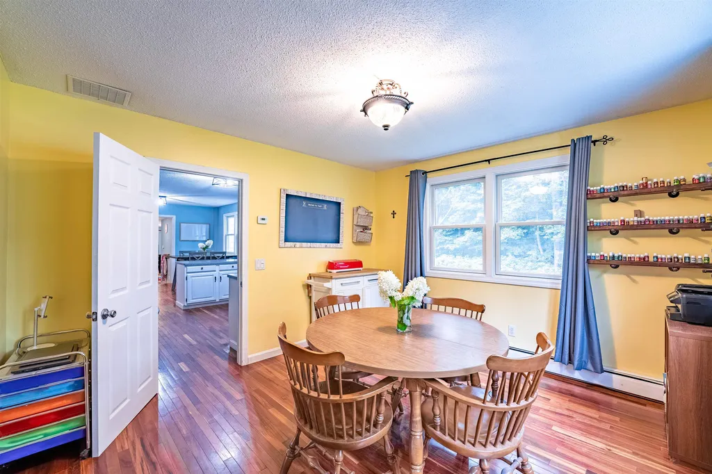 20 Oakwood Lane Essex VT 05452