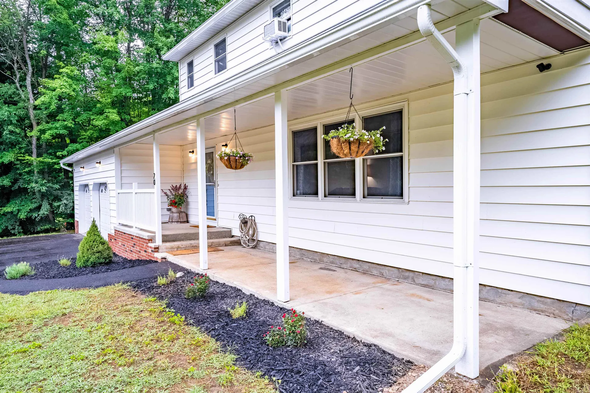 20 Oakwood Lane Essex VT 05452