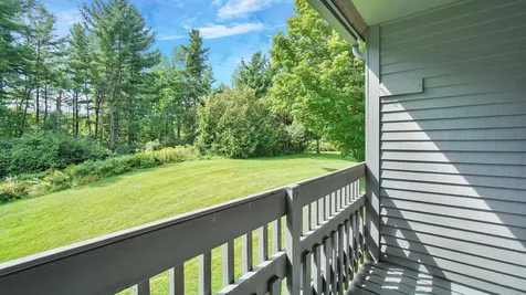 82 Twin Oaks Terrace South Burlington VT 05403