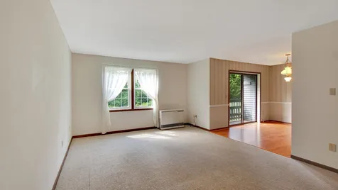 82 Twin Oaks Terrace South Burlington VT 05403