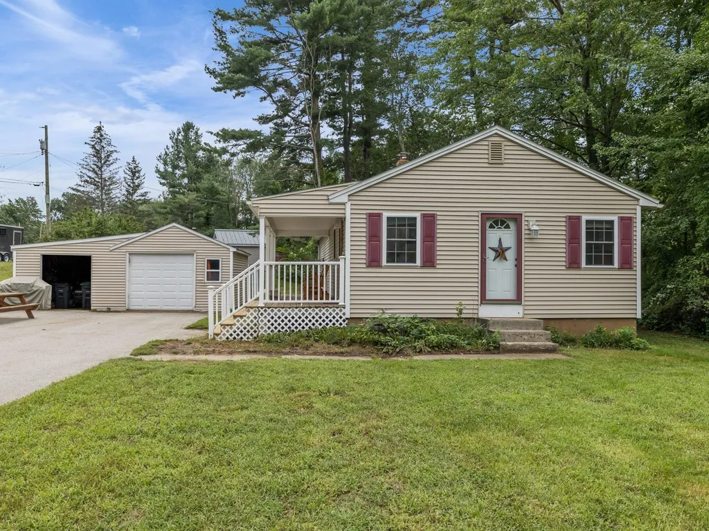 5 Thompson Avenue Hooksett NH 03106