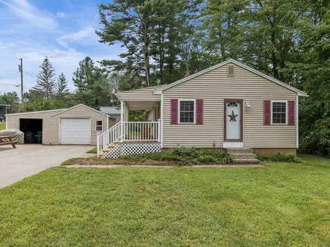5 Thompson Avenue Hooksett NH 03106