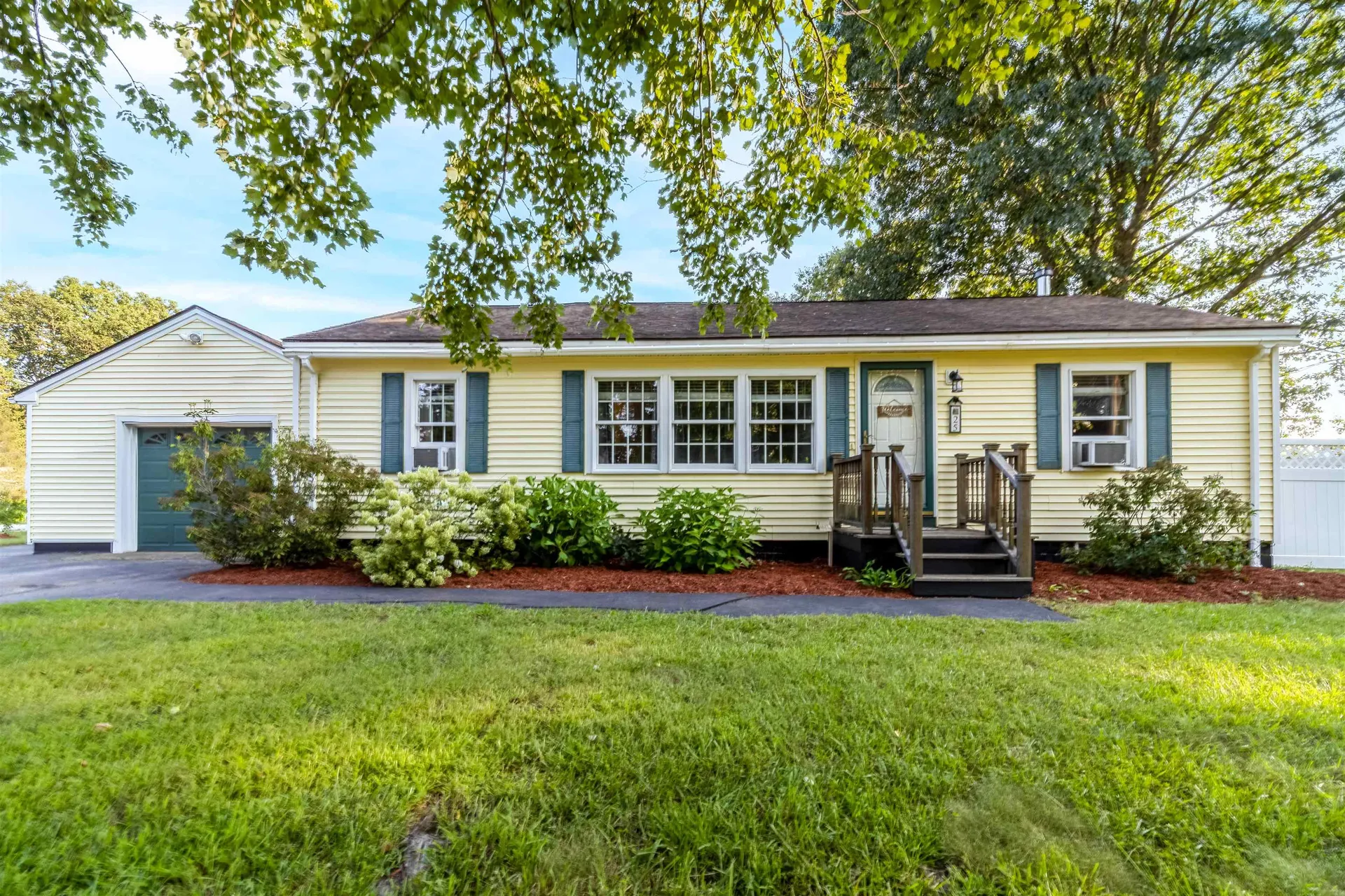 25 Philbrick Street Hudson NH 03051