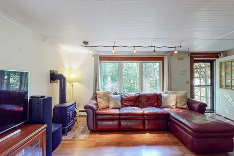 233 Wadleigh Road Ashland NH 03217